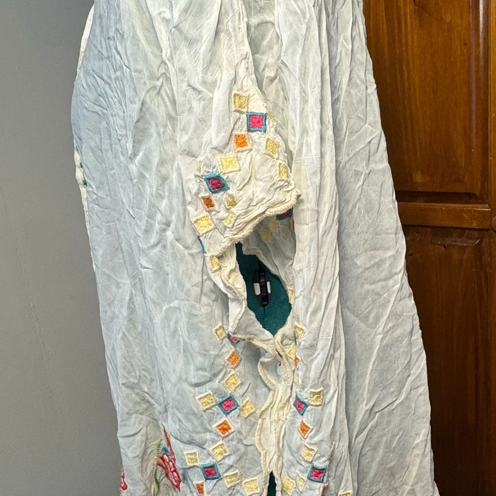 EUC - RARE Johnny Was oversized white embroidered poncho/tunic - Size Large - Picture 5 of 16